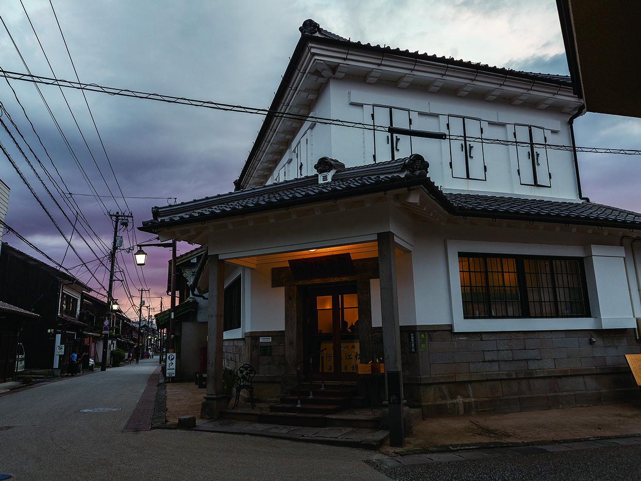 国立第三銀行倉吉支店として完成した建造物