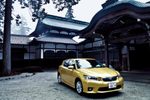 LEXUS CT200h