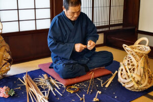 多羅編みの名人・油布昌伯氏