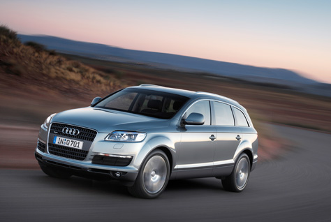 Audi Q7　車両価格9,500,000円